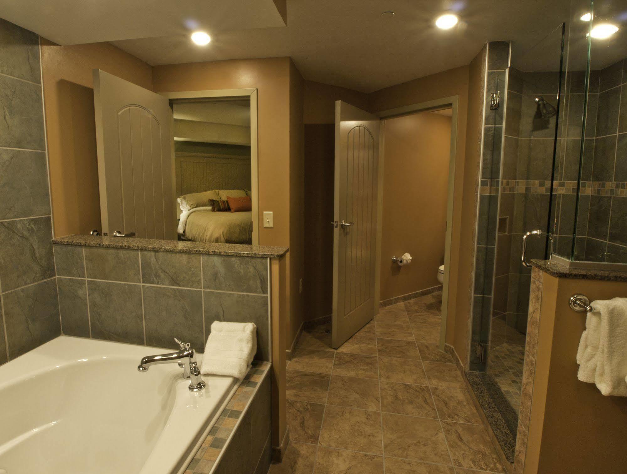 קלייטון 1000 Islands Harbor Hotel מראה חיצוני תמונה